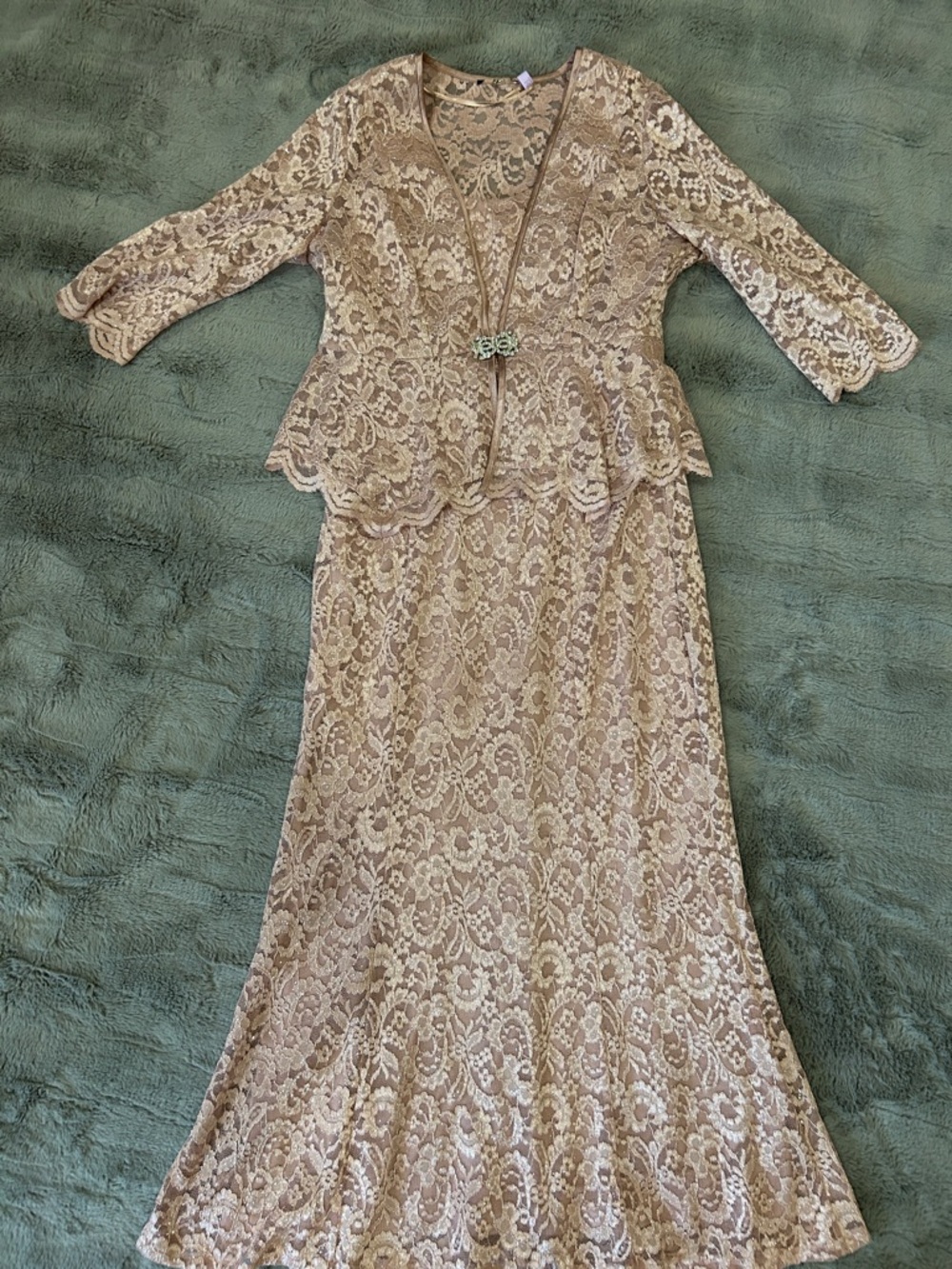R & M Richards Petite Mauve Lace Dress Set